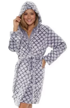 Women's Warm Soft Plush Fleece Bathrobe With Hood, Knee Length Hooded Robe, Seashell Scalloped -Cozy Nights Sales Store GUEST 94e3c4e9 8434 407b b1ad b805071a1434