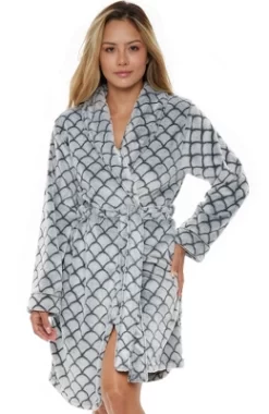 Women's Warm Soft Plush Fleece Bathrobe, Knee Length Robe, Seashell Scalloped -Cozy Nights Sales Store GUEST 94e52b1b b0c2 4710 ad9b 1cdb565ca4d4